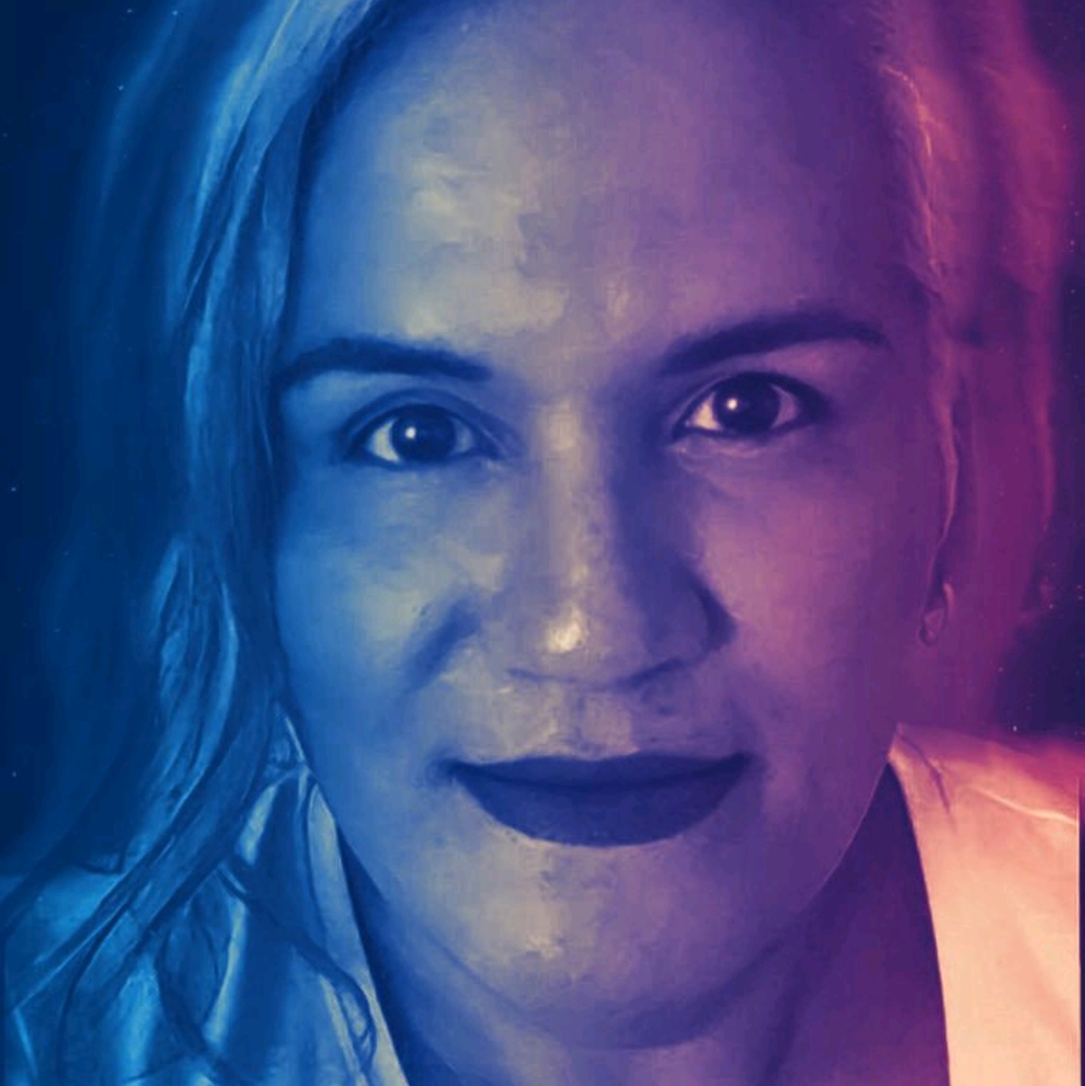 Meet your Posher, Romi